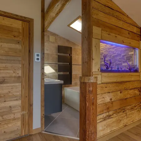 *nouveau* 木屋 *